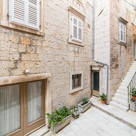 מאקרסקה Apartment Kalalarga מראה חיצוני תמונה