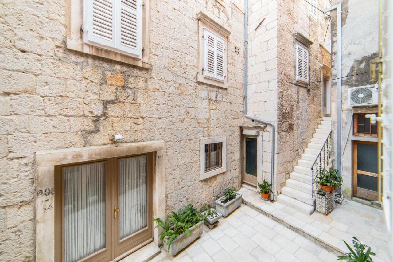 מאקרסקה Apartment Kalalarga מראה חיצוני תמונה
