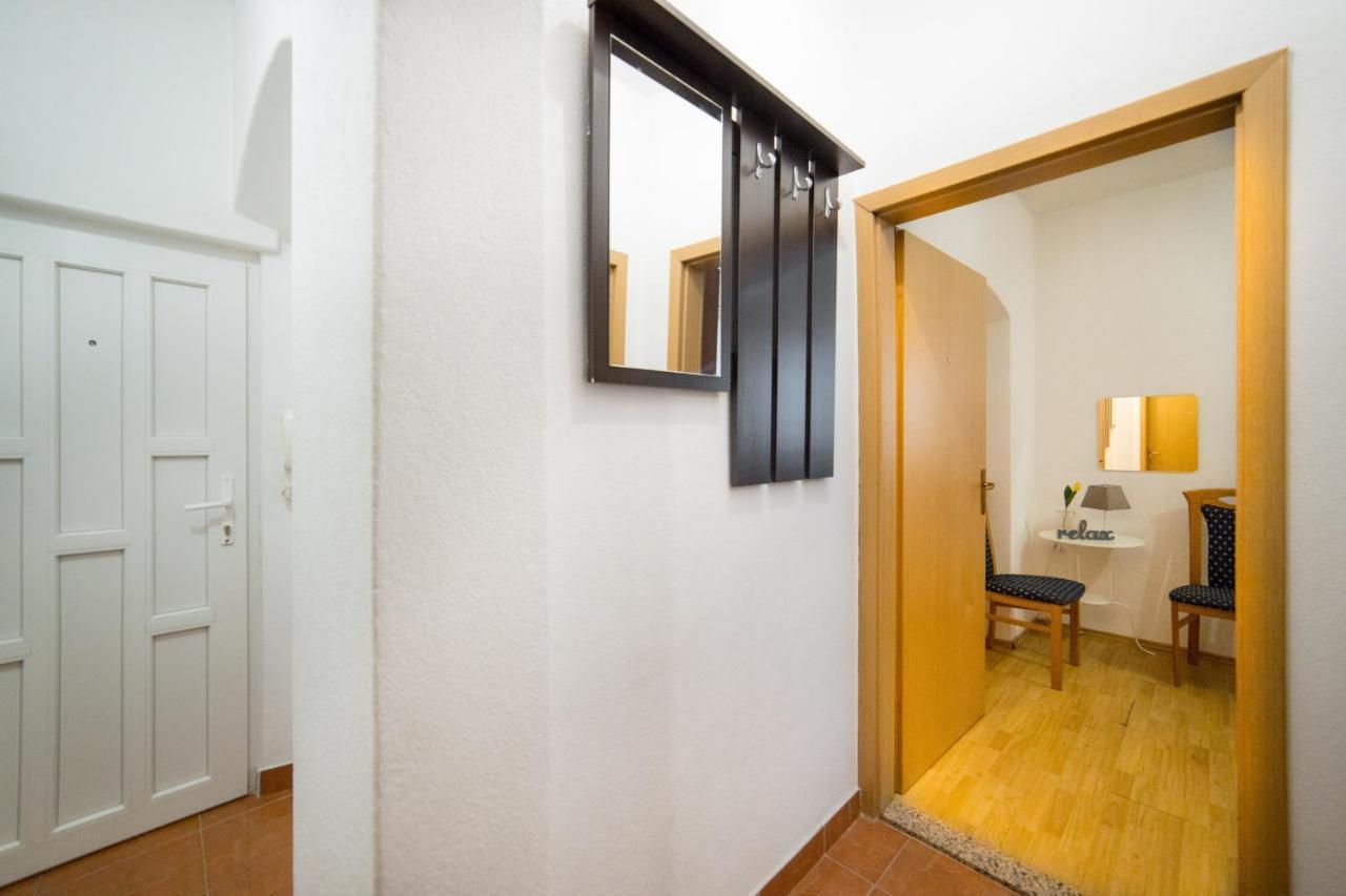 מאקרסקה Apartment Kalalarga מראה חיצוני תמונה